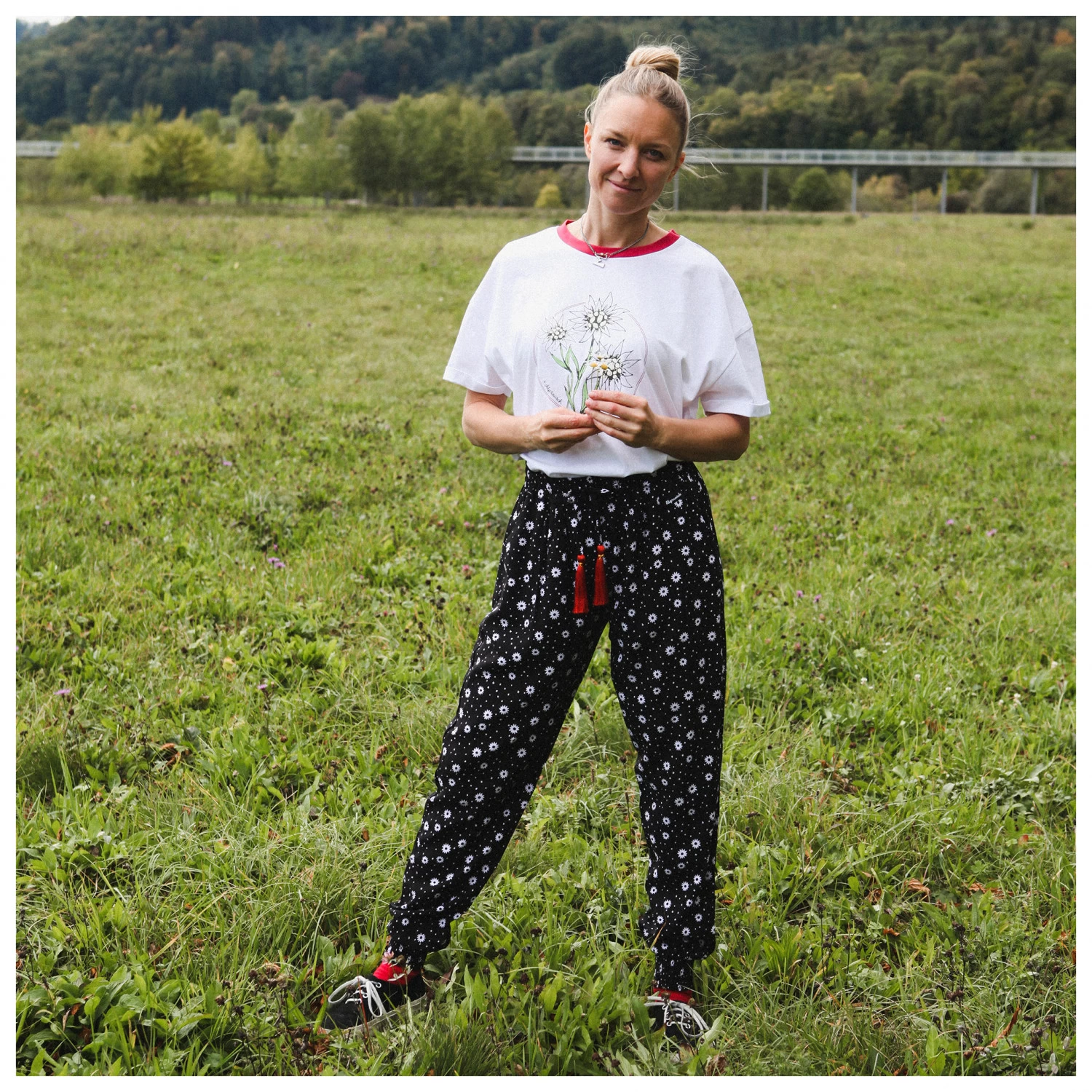 Alprausch - Women's Daisy - Casual trousers Alprausch - Women's Daisy - Casual Trousers -Bergfreunde Shop alprausch womens daisy casual trousers detail 4