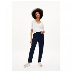 ARMEDANGELS - Women's Danyaa - Casual Trousers 5 ARMEDANGELS - Women's Danyaa - Casual Trousers -Bergfreunde Shop armedangels womens danyaa casual trousers detail 4