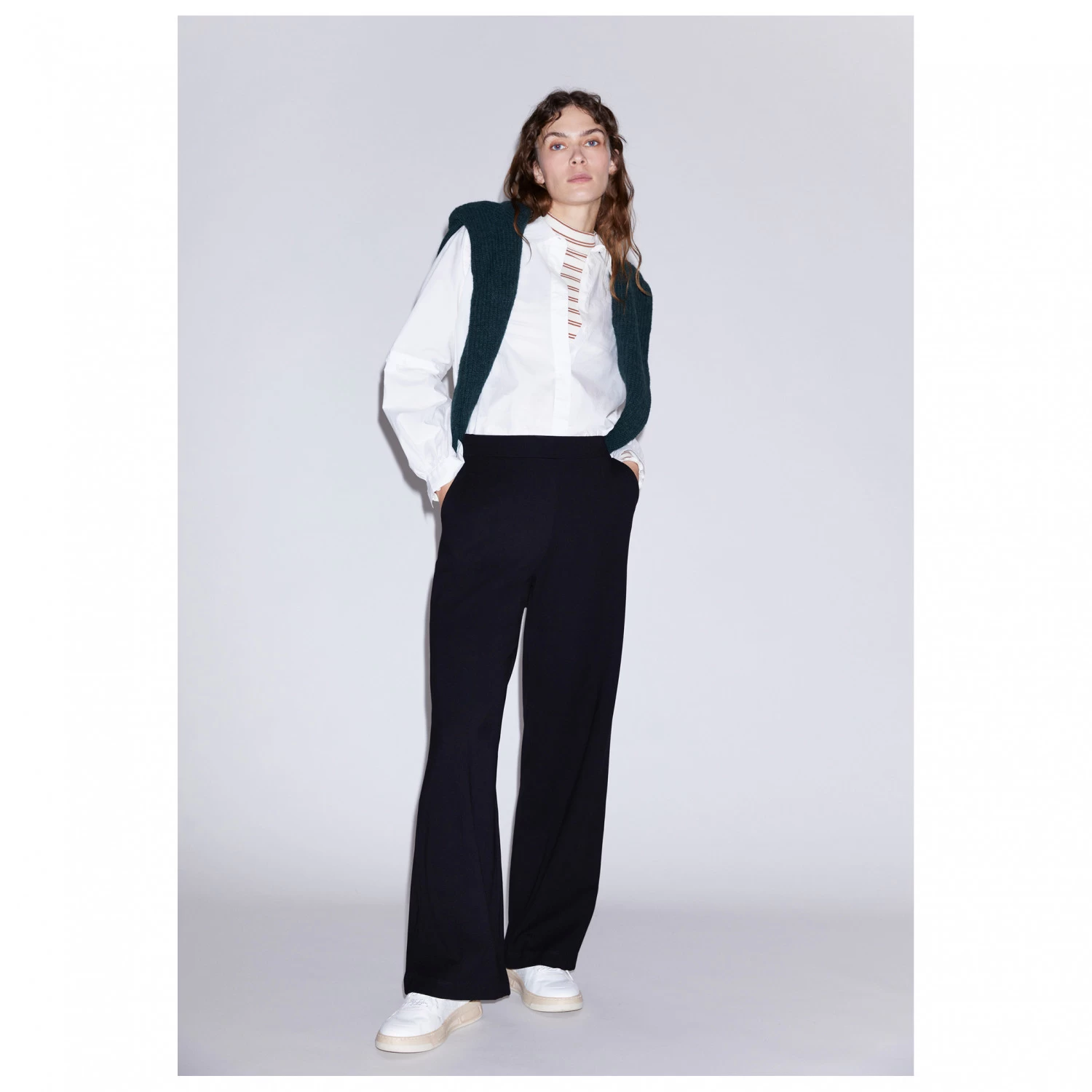 ARMEDANGELS - Women's Himaari - Casual trousers ARMEDANGELS - Women's Himaari - Casual Trousers -Bergfreunde Shop armedangels womens himaari casual trousers detail 6