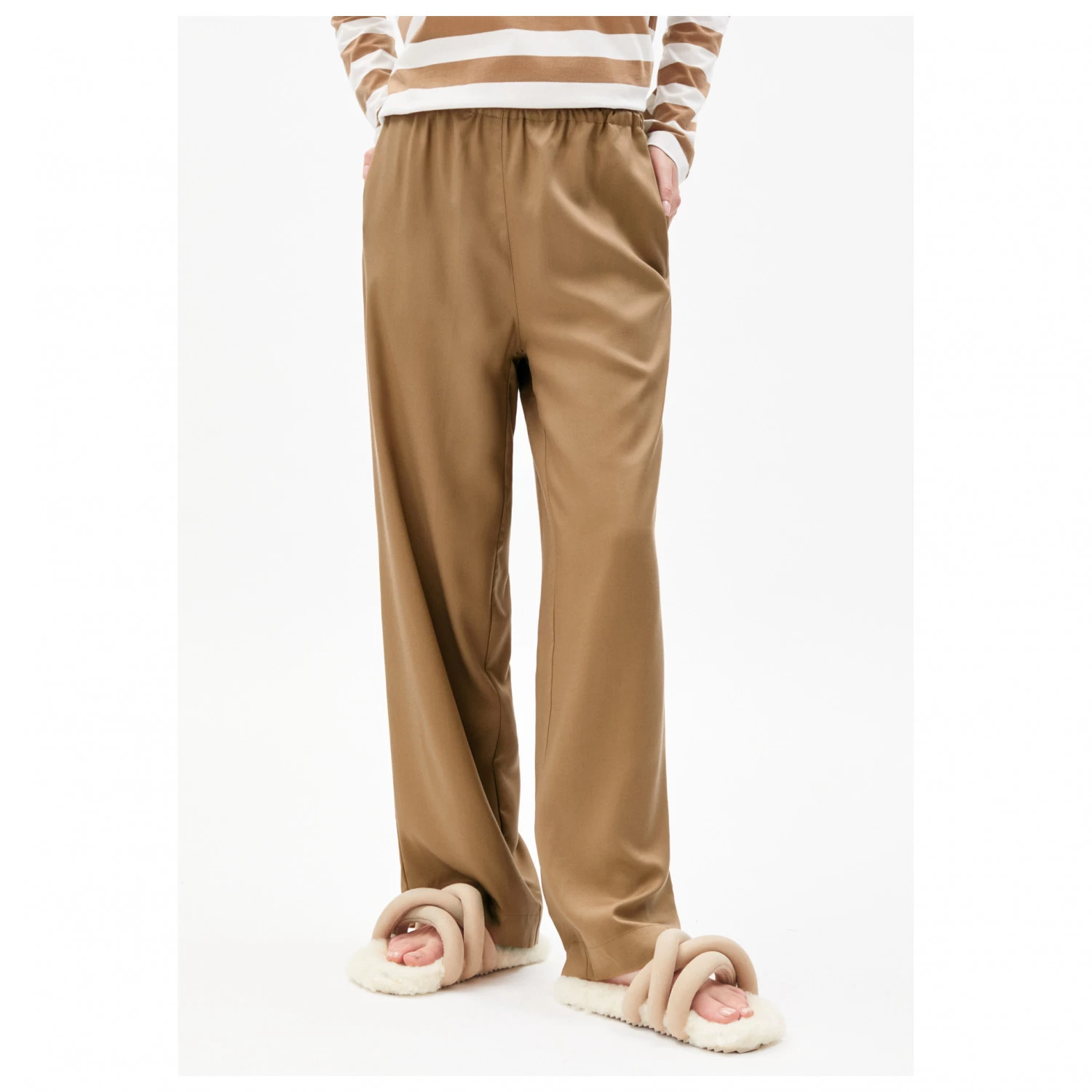 ARMEDANGELS - Women's Kalenaa - Casual trousers ARMEDANGELS - Women's Kalenaa - Casual Trousers -Bergfreunde Shop armedangels womens kalenaa casual trousers detail 2