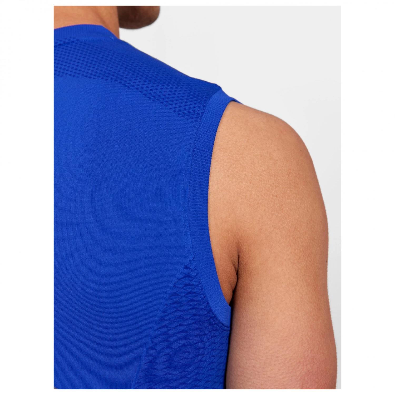Craft - Advanced Cool Intensity Sleeveless Tee - Synthetic base layer Craft - Advanced Cool Intensity Sleeveless Tee - Synthetic Base Layer -Bergfreunde Shop craft advanced cool intensity sleeveless tee synthetic base layer detail 5