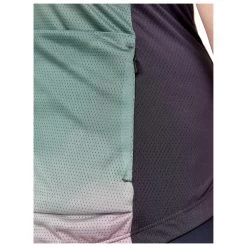 Craft - Women's Advanced Endurance Singlet - Cycling Singlet 7 Craft - Women's Advanced Endurance Singlet - Cycling Singlet -Bergfreunde Shop craft womens advanced endurance singlet cycling singlet detail 6