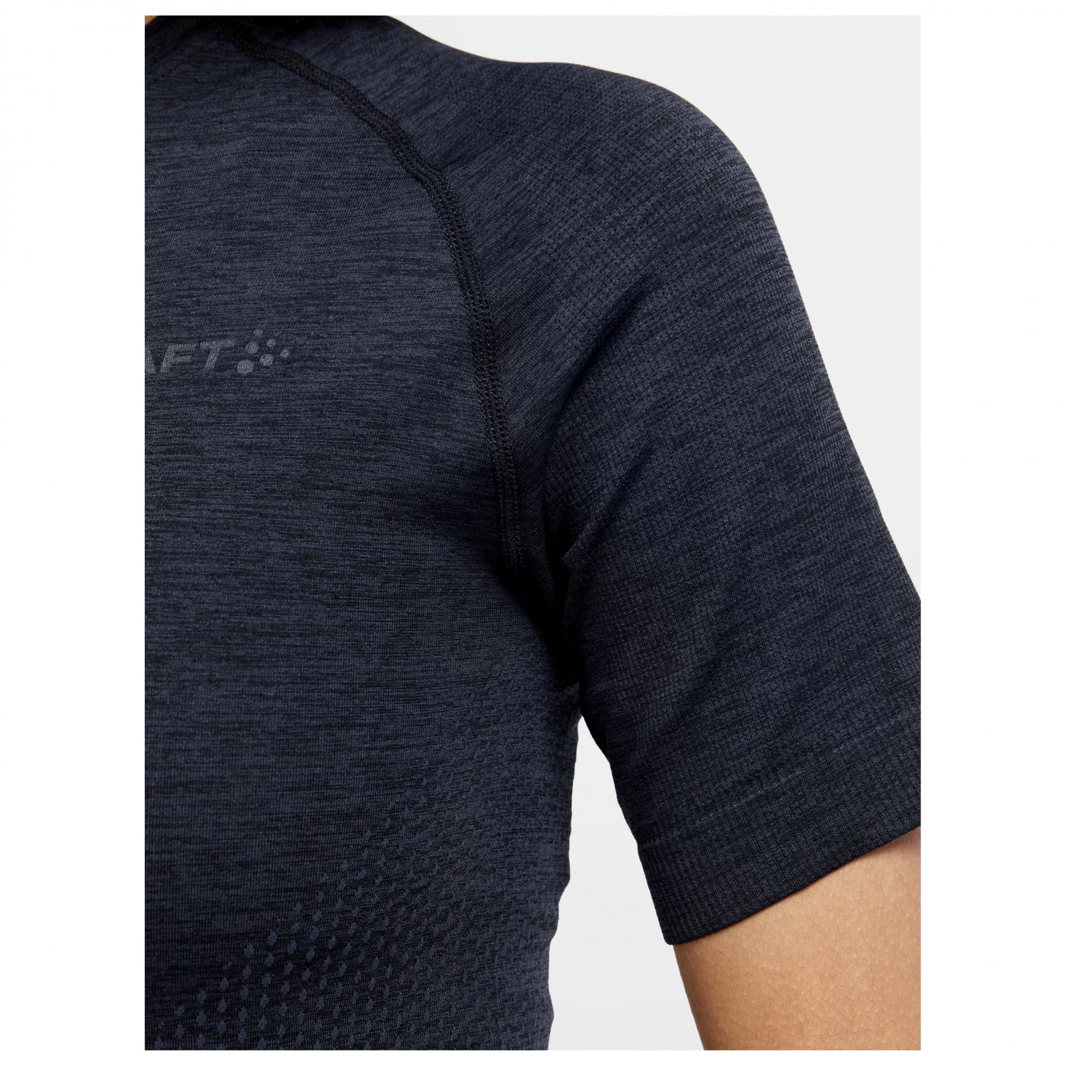 Craft - Women's Core Dry Active Comfort S/S - Synthetic base layer Craft - Women's Core Dry Active Comfort S/S - Synthetic Base Layer -Bergfreunde Shop craft womens core dry active comfort s s synthetic base layer detail 5