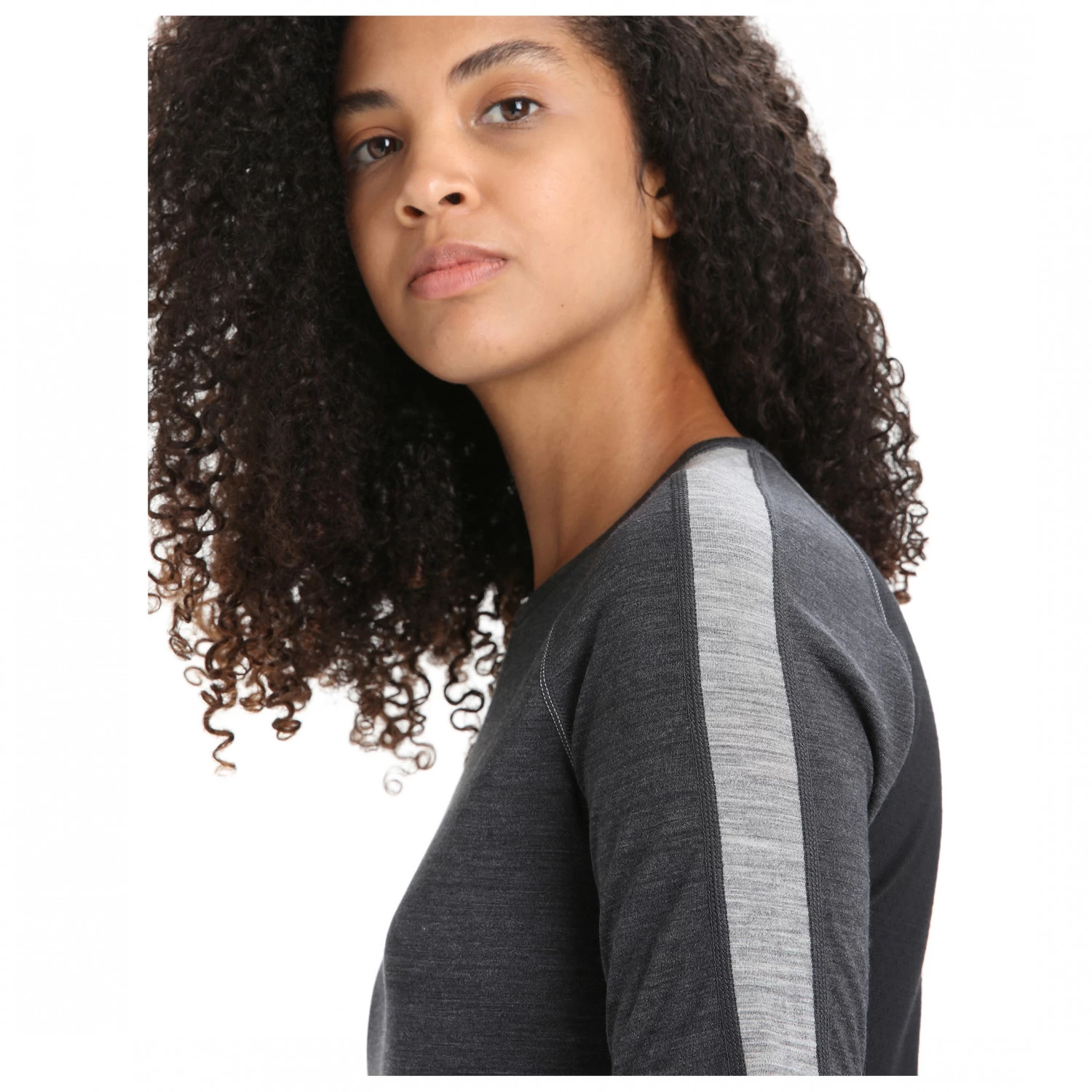 Icebreaker - Women's 125 Zoneknit S/S Crewe - Merino base layer Icebreaker - Women's 125 Zoneknit S/S Crewe - Merino Base Layer -Bergfreunde Shop icebreaker womens 125 zoneknit s s crewe merino base layer detail 6