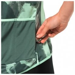 Jack Wolfskin - Women's Tourer Halfzip Print T - Cycling Jersey 6 Jack Wolfskin - Women's Tourer Halfzip Print T - Cycling Jersey -Bergfreunde Shop jack wolfskin womens tourer halfzip print t cycling jersey detail 5