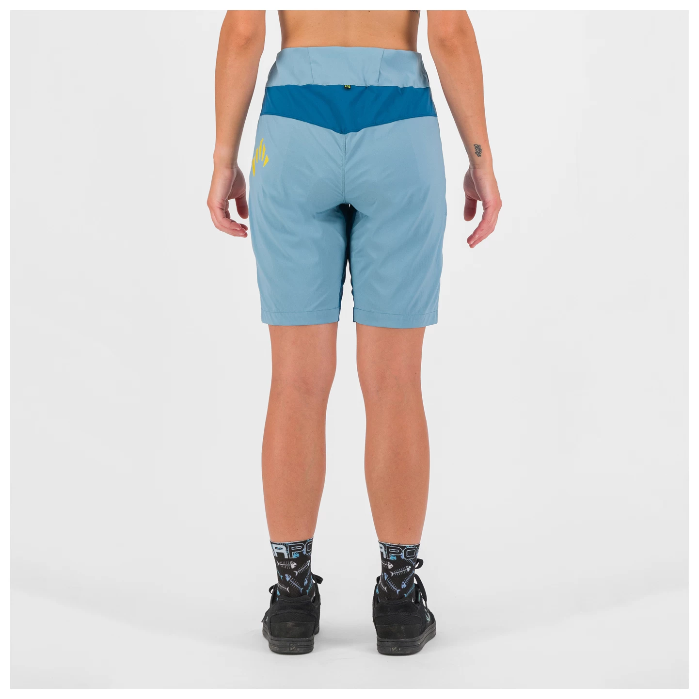 Karpos - Women's Val Viola Short - Cycling bottoms Karpos - Women's Val Viola Short - Cycling Bottoms -Bergfreunde Shop karpos womens val viola short cycling bottoms detail 4