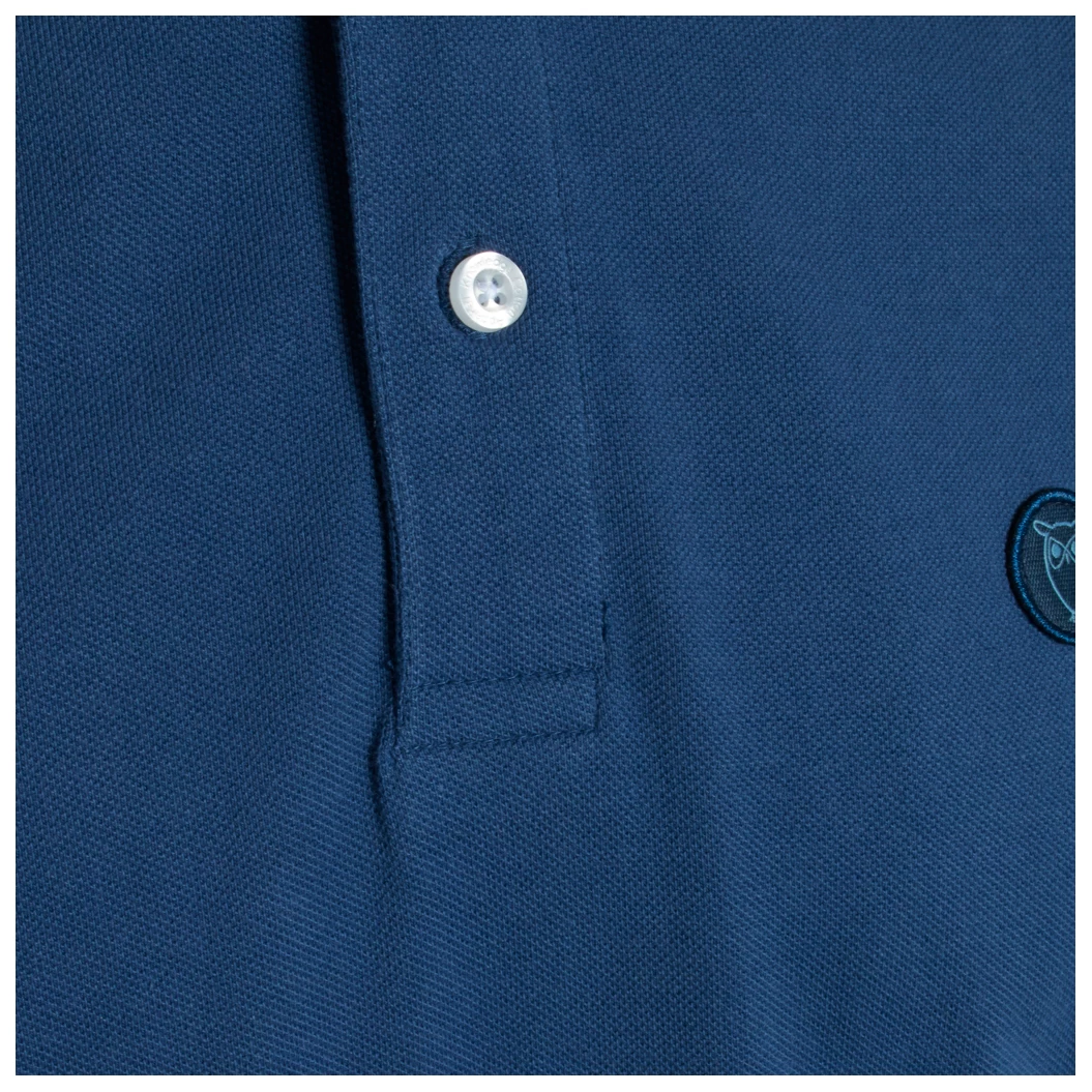 KnowledgeCotton Apparel - Rowan Basic Polo Vegan - Polo shirt KnowledgeCotton Apparel - Rowan Basic Polo Vegan - Polo Shirt -Bergfreunde Shop knowledgecotton apparel rowan basic polo vegan polo shirt detail 3
