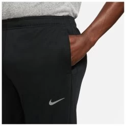 Nike - Dri-Fit Challenger Knit Running Pants - Running Trousers 7 Nike - Dri-Fit Challenger Knit Running Pants - Running Trousers -Bergfreunde Shop nike dri fit challenger knit running pants running trousers detail 6