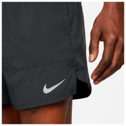 Nike - Dri-FIT Stride 5'' Brief-Lined Running Shorts - Running Shorts -Bergfreunde Shop nike dri fit stride 5 brief lined running shorts running shorts detail 3