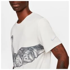 Nike - Dri-FIT UV Miler Run Division - Running Shirt 5 Nike - Dri-FIT UV Miler Run Division - Running Shirt -Bergfreunde Shop nike dri fit uv miler run division running shirt detail 4