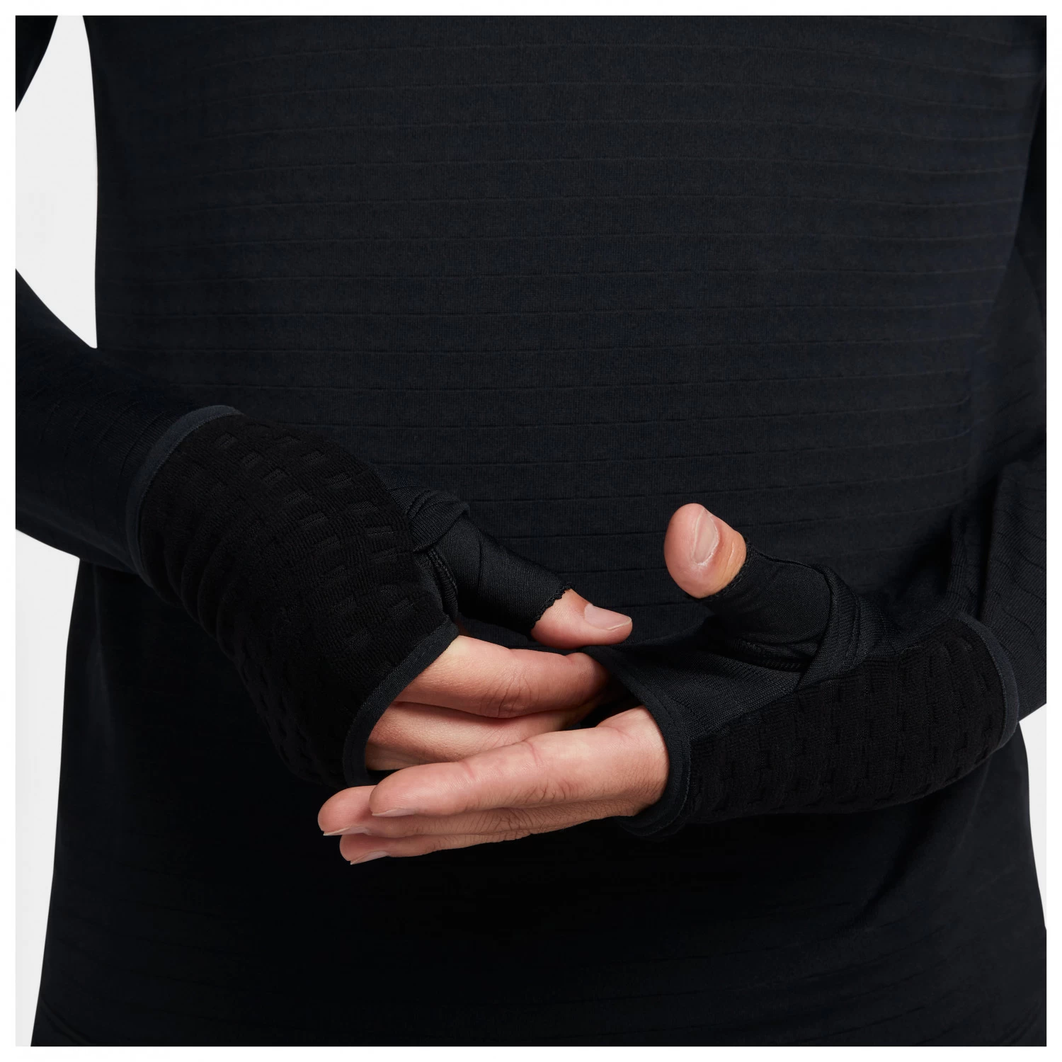 Nike - Therma-Fit Repel Element 1/4-Zip Running Top - Running shirt Nike - Therma-Fit Repel Element 1/4-Zip Running Top - Running Shirt -Bergfreunde Shop nike therma fit repel element 1 4 zip running top running shirt detail 6