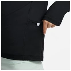 Nike - Women's Dri-Fit Element Running Crew - Running Shirt 7 Nike - Women's Dri-Fit Element Running Crew - Running Shirt -Bergfreunde Shop nike womens dri fit element running crew running shirt detail 6