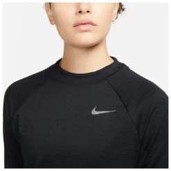 Nike - Women's Therma-Fit Element Running Crew - Running Shirt -Bergfreunde Shop nike womens therma fit element running crew running shirt detail 5