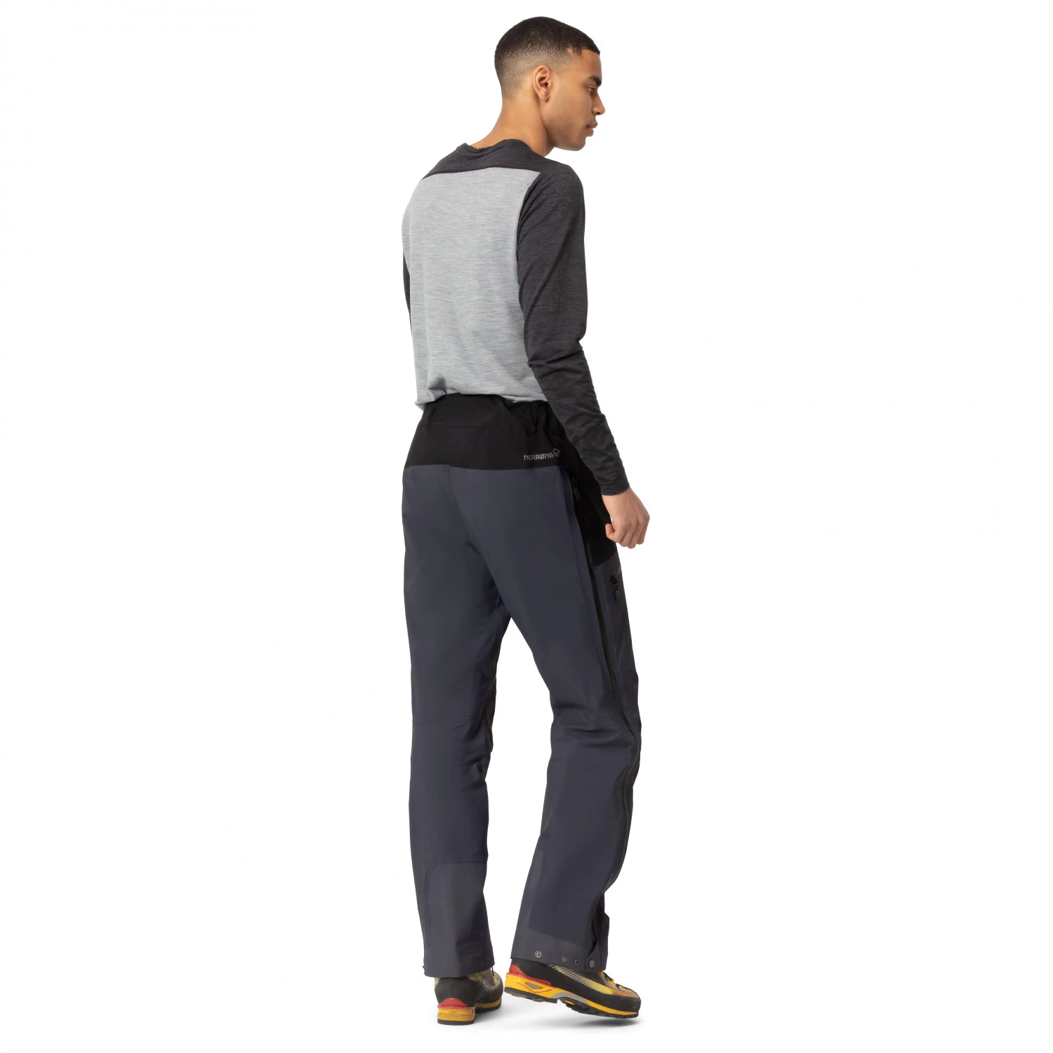 Norrøna - Trollveggen GORE-TEX Pro Light Pants - Waterproof trousers Norrøna - Trollveggen GORE-TEX Pro Light Pants - Waterproof Trousers -Bergfreunde Shop norroena trollveggen gore tex pro light pants waterproof trousers detail 4