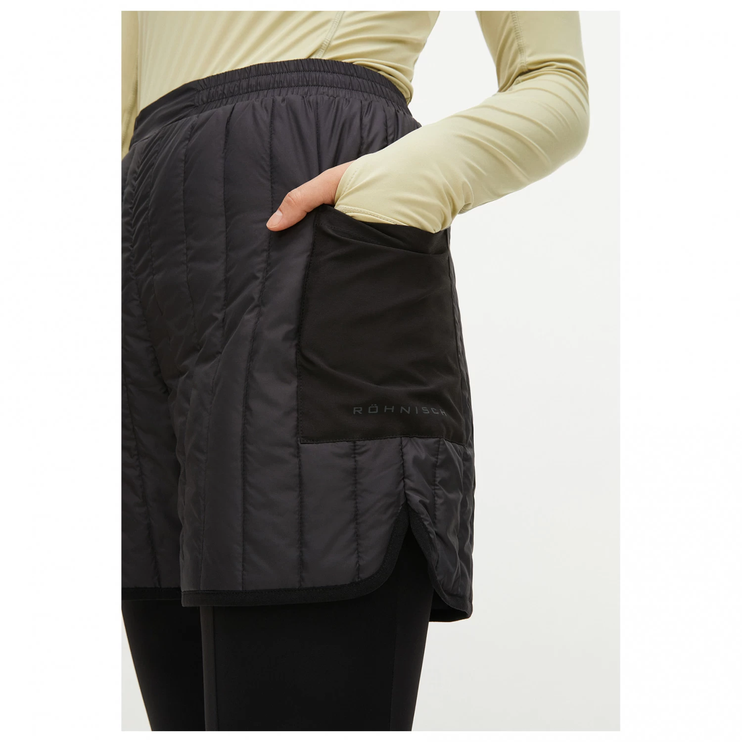 Röhnisch - Women's Scout Padded Shorts - Synthetic trousers Röhnisch - Women's Scout Padded Shorts - Synthetic Trousers -Bergfreunde Shop roehnisch womens scout padded shorts synthetic trousers detail 6