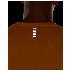 Under Armour - UA Streaker Run Short Sleeve - Running Shirt -Bergfreunde Shop under armour ua streaker run short sleeve running shirt detail 5